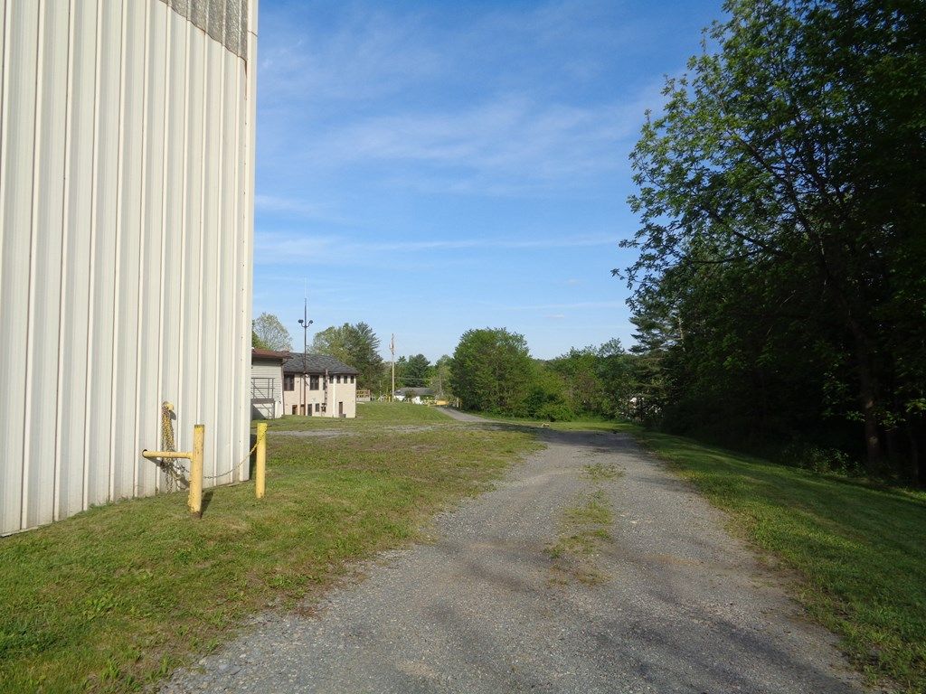 157 Willis Ave, Crab Orchard, WV 25827